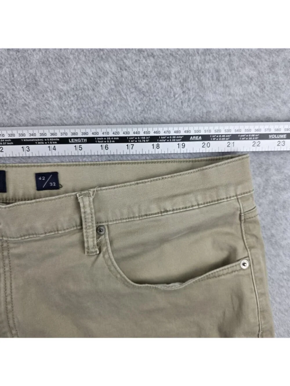 Lucky Brand 223 Straight Pants Mens 42x32 Beige Chino Stretch Casual Cotton